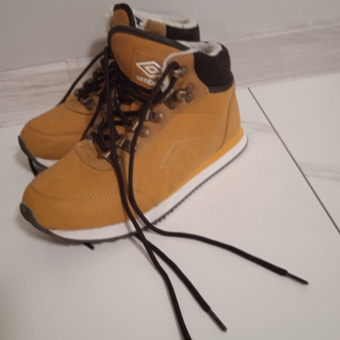 Buty Umbro zimowe r.38 unisex