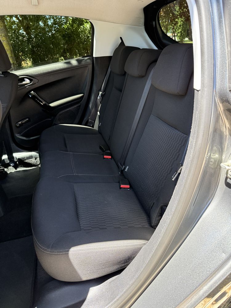 Peugeot 208 1.2 vti style