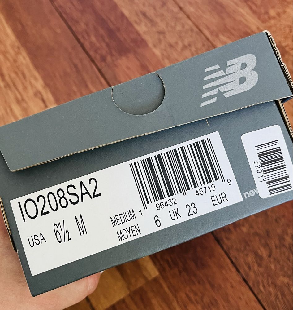 Buciki New Balance rozmiar 23