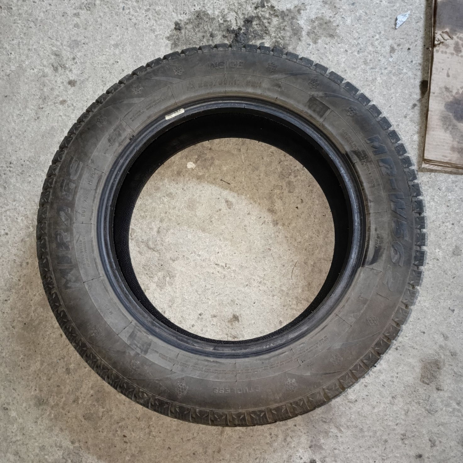 Opony zimowe komplet 225/60R17 99H