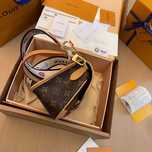 "Louis Vuitton DIANE Bolsa Baguette Nova