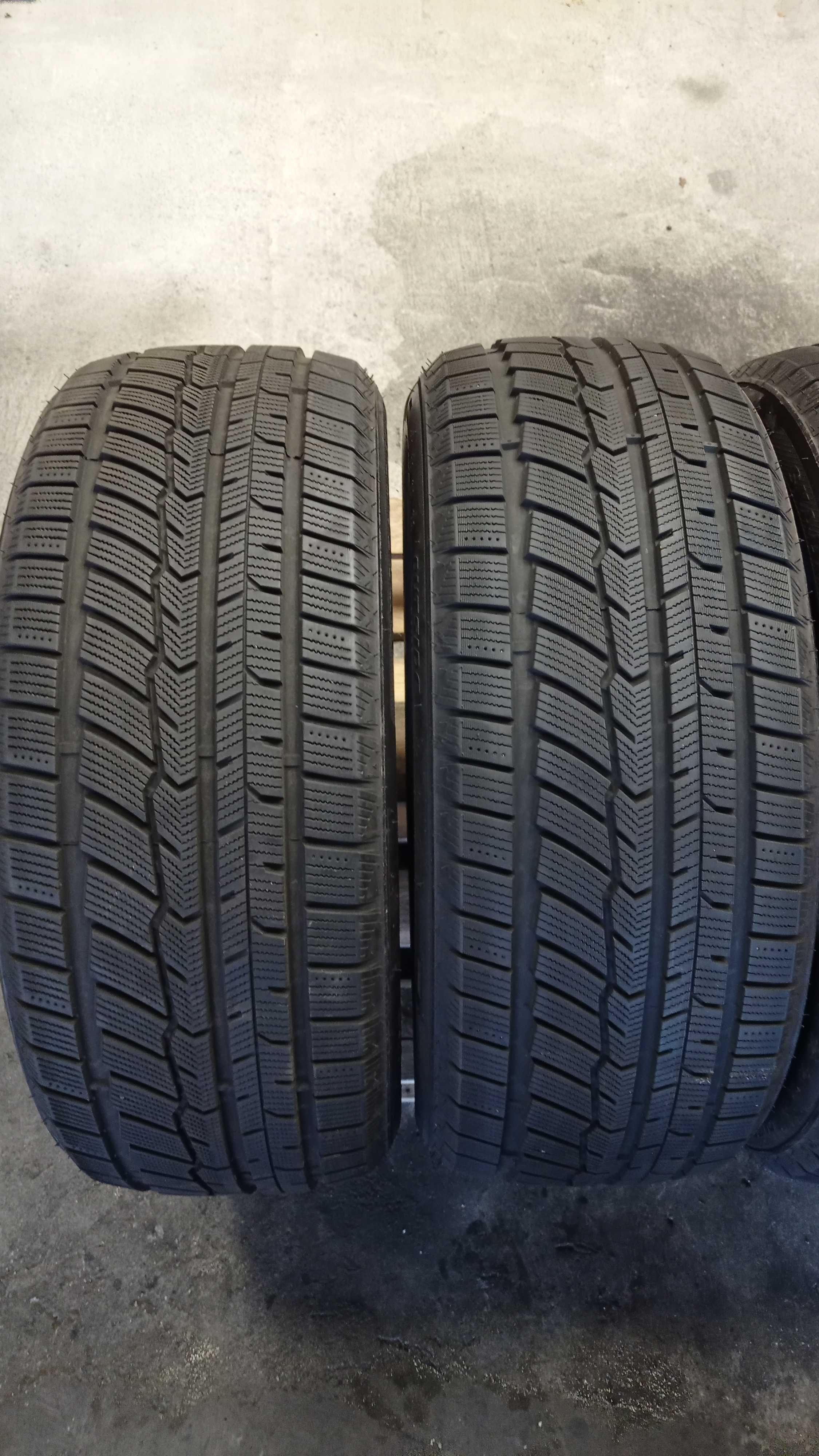 Opony Zimowe Austone 235/50R19 Dot 2020