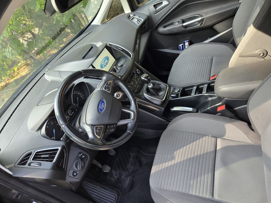 Ford Grand C-MAX 1.5 TDCI Titanium