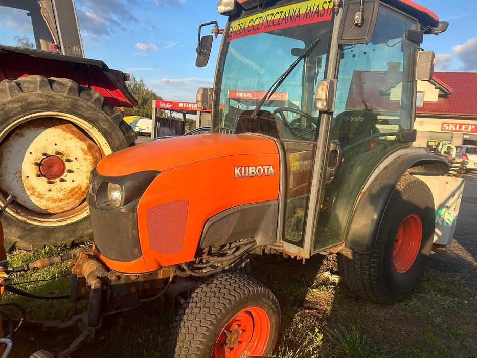 kubota pług strzałka odśnieżanie akcja zima