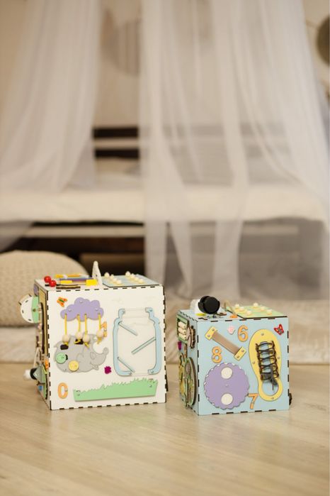 Бізіборд, бізікуб, бізідошка