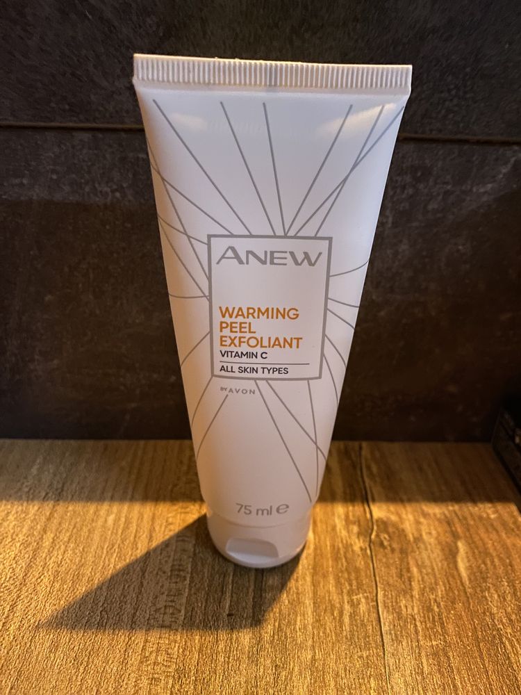 Avon Anew peeling do twarzy z witamina C