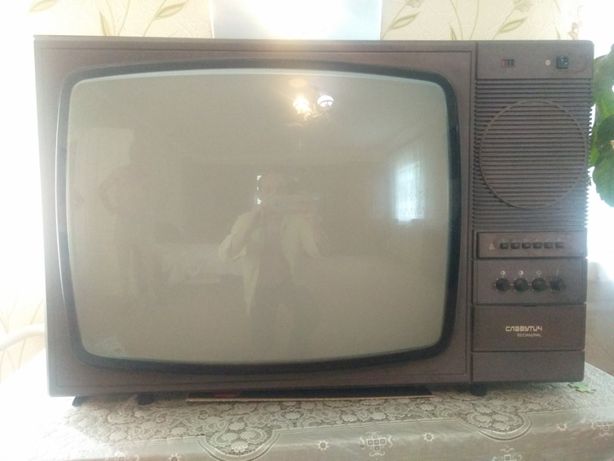 Продам телевизор Славутич 61ТЦ-475Д.