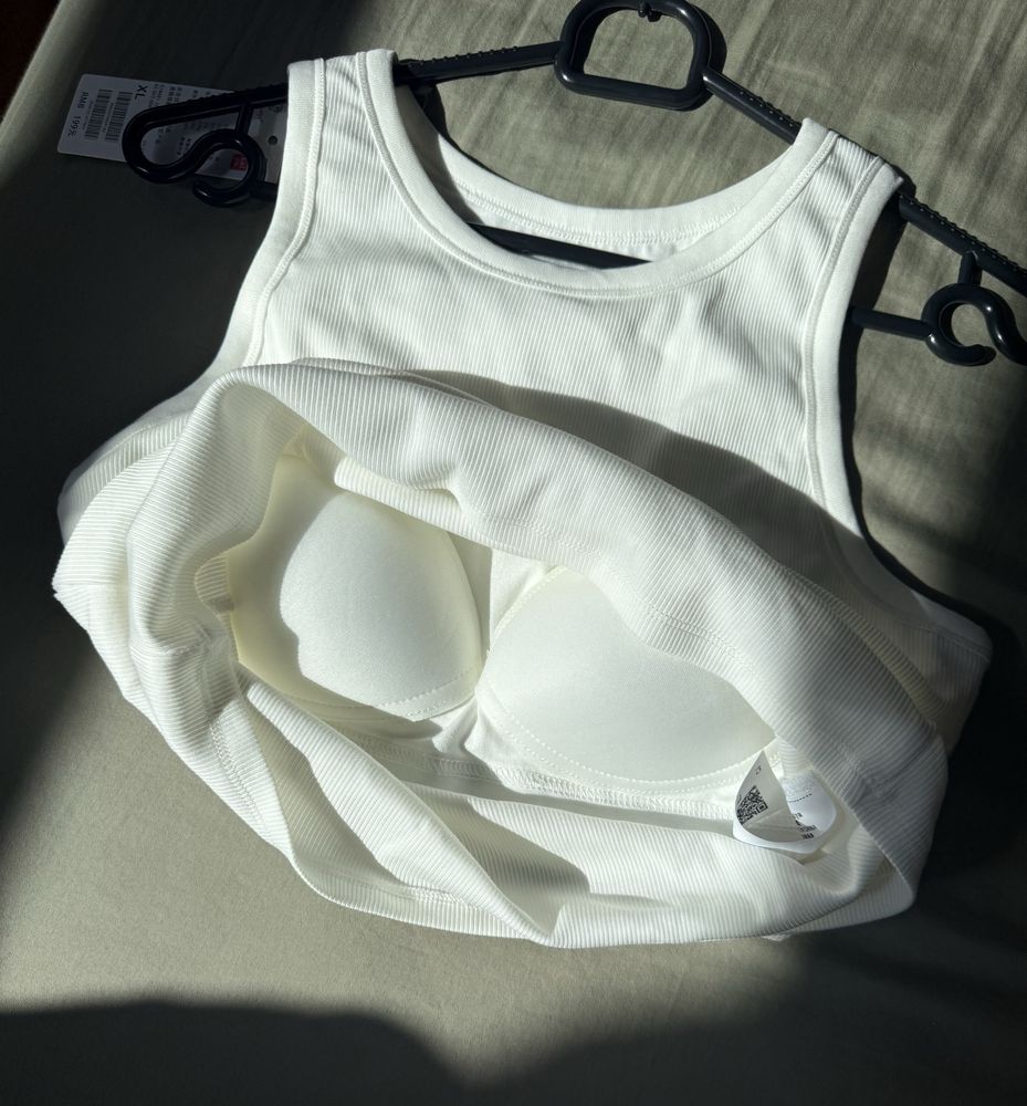 Майка з ліфом під Uniqlo