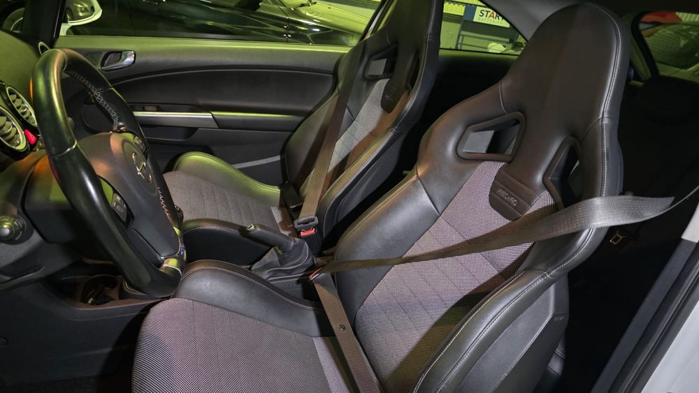 Opel corsa OPC 192cv