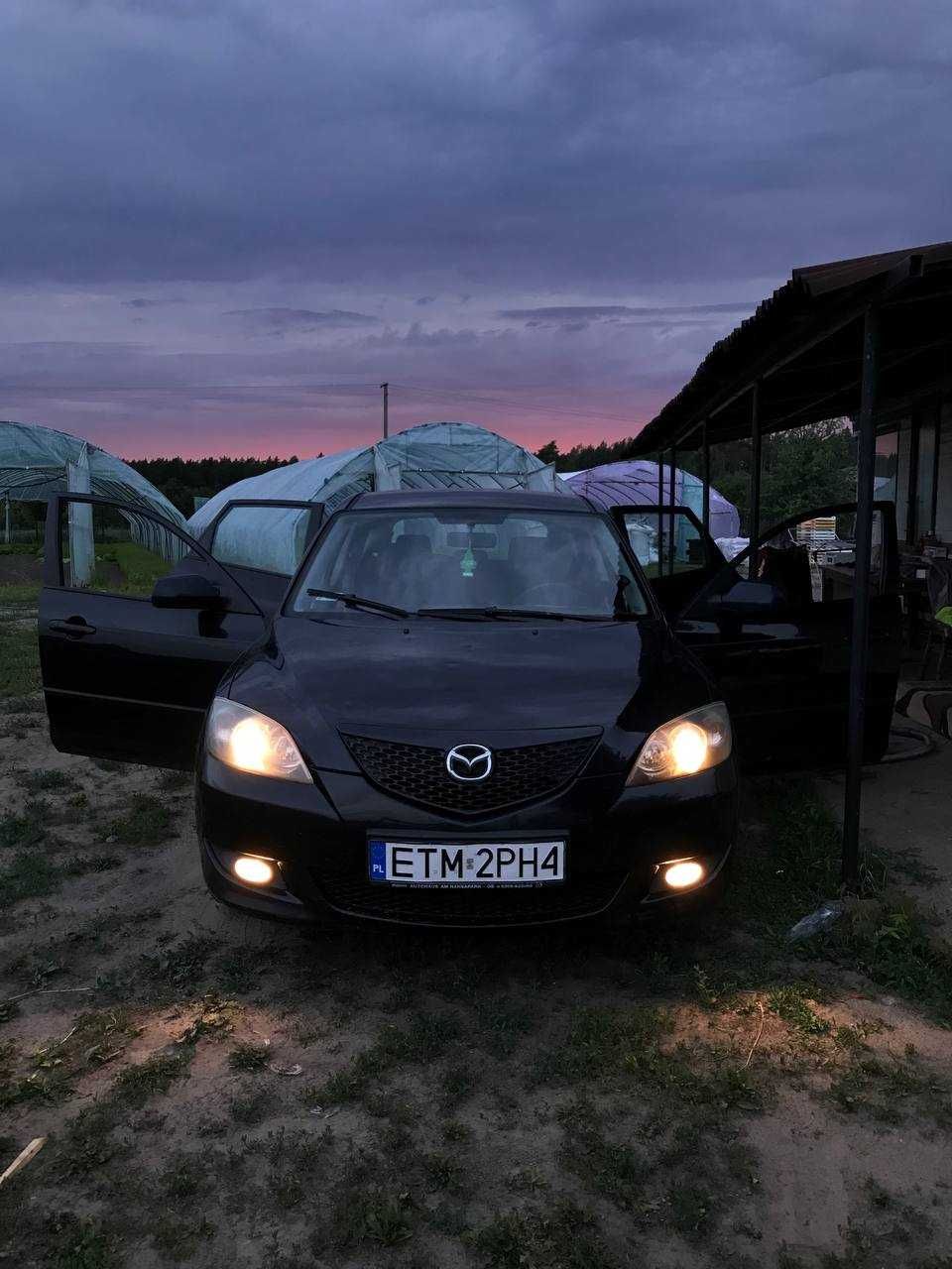 Sprzedam Mazdę 1.4 2004 rok