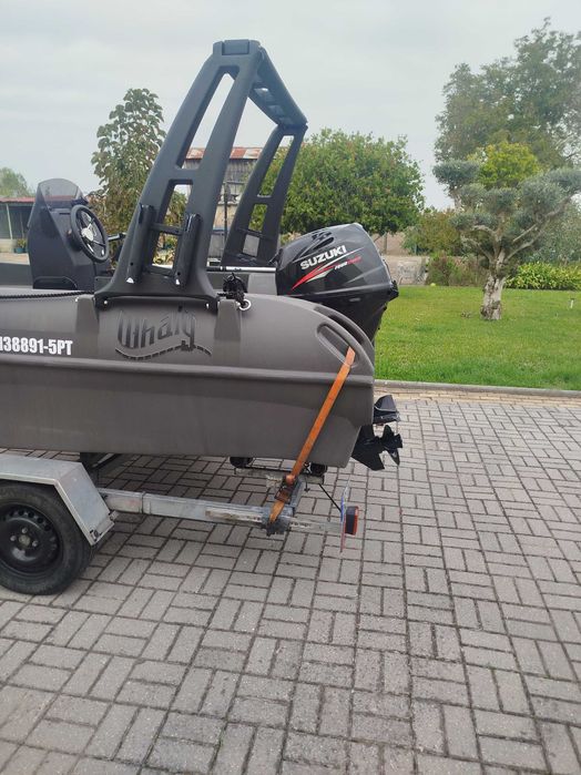 Barco Whally 400