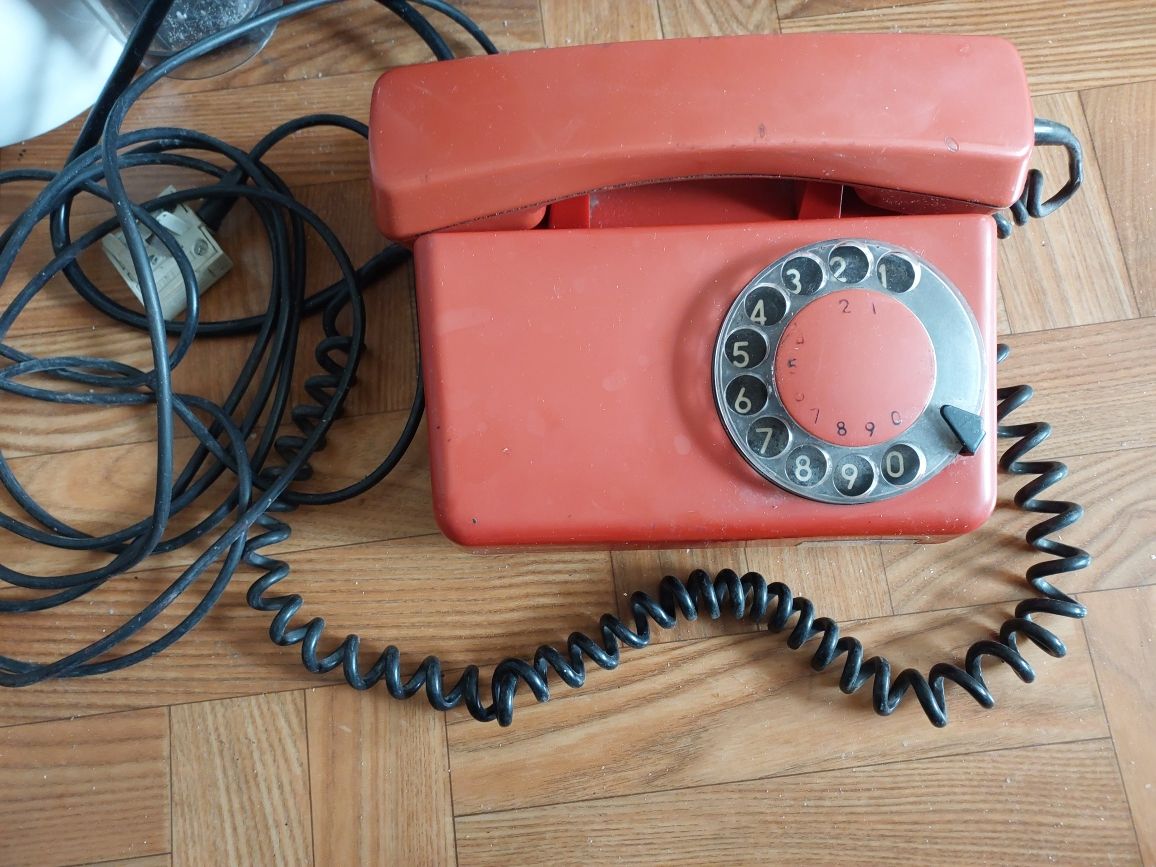 Telefon tradycyjny Tulipan PRL.