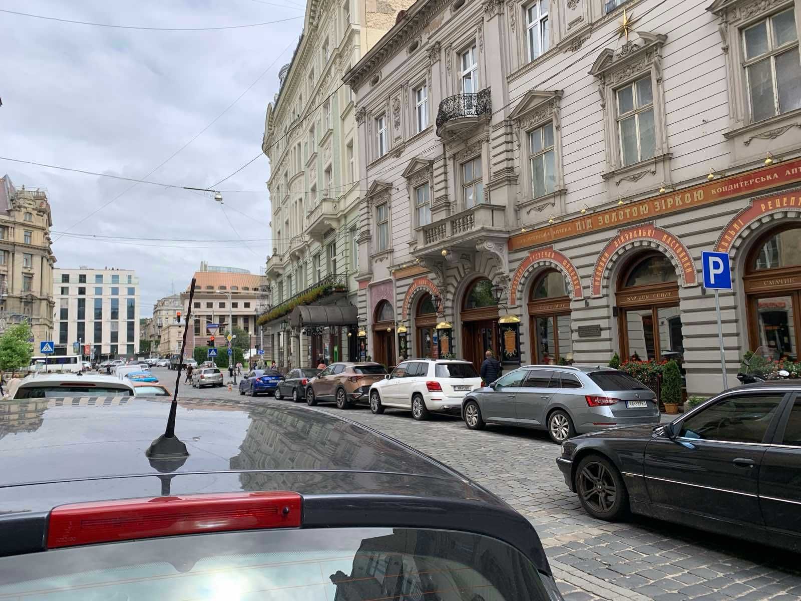 Оренда фасадного приміщення в ЦЕНТРІ міста