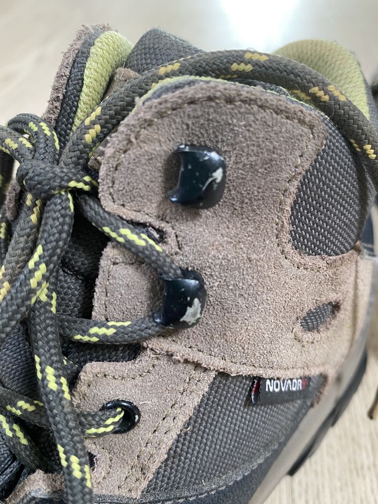 Botas de caminhada Quechua tamanho 32