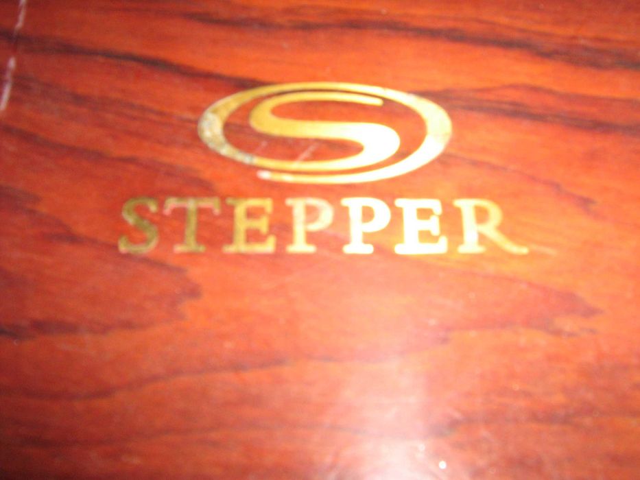 Piękna szkatułka na biżuterię STEPPER