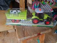 Zabawka traktor ze zwierzetami