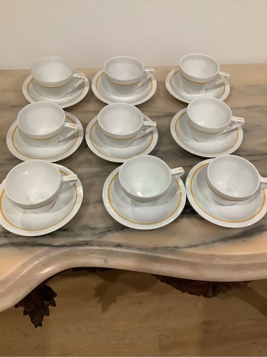 Nove chvenas de cafe da vista alegre ( impecaveis)