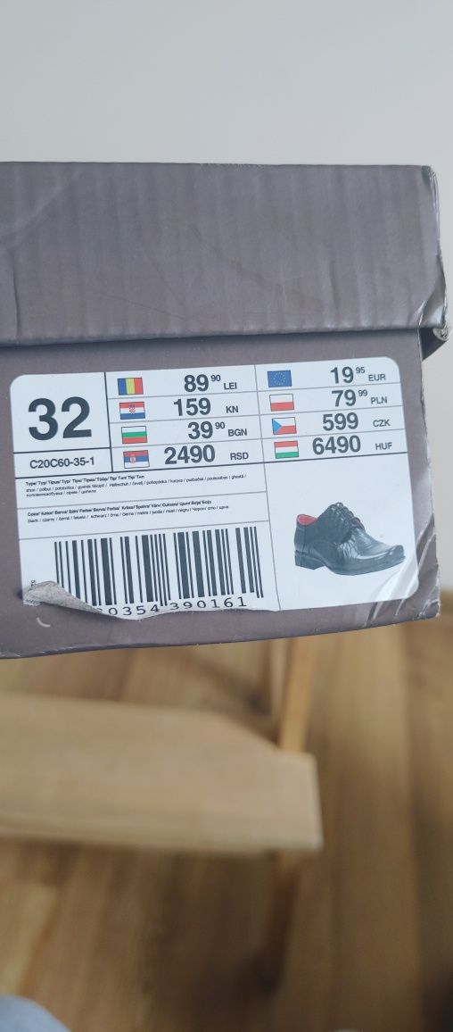 Buty pantofle do komunii eleganckie r.32