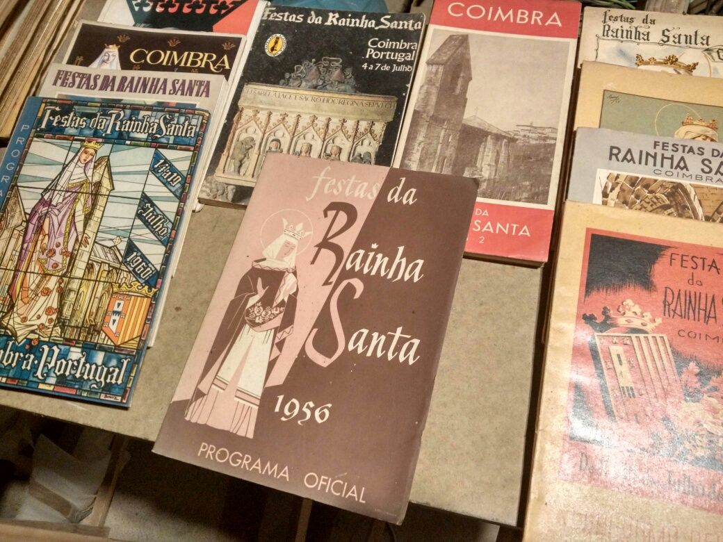 Colecção de programas antigos das festas da Rainha Santa - Coimbra