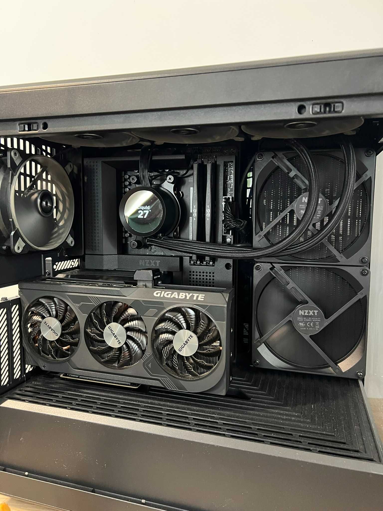 Komputer do gier Ryzen 7 7700 / RTX 4070 SUPER / 32GB DDR5 /NZXT/Hyte