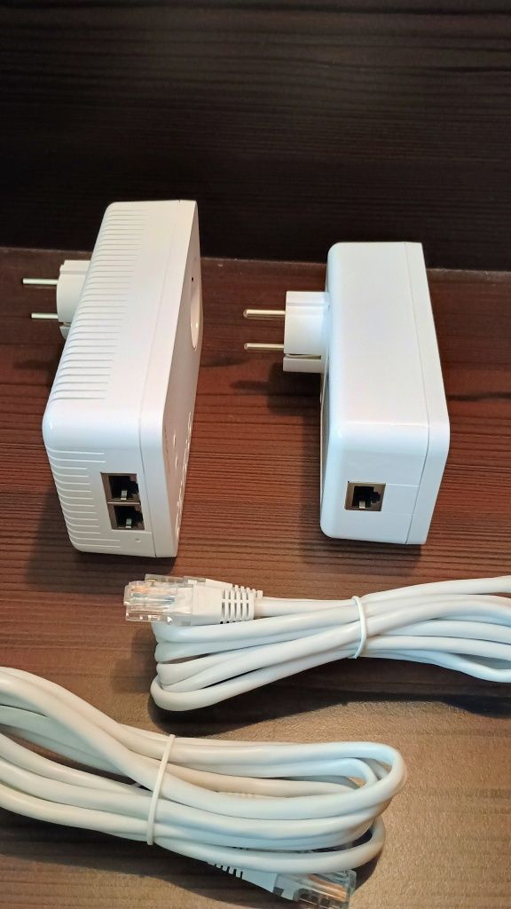 Powerline Devolo magic 2 WiFi next. Набір адаптерів з WiFi 2400 Mbps