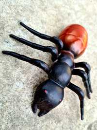 Nowa zabawka mrówka gigant realistyczna - zabawki