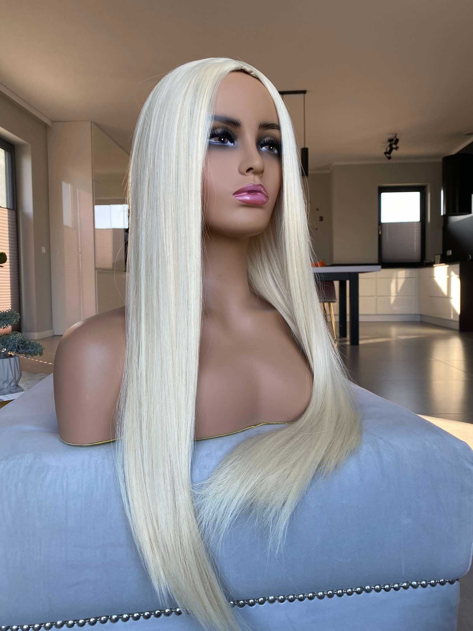 Peruka blond 613 70 cm