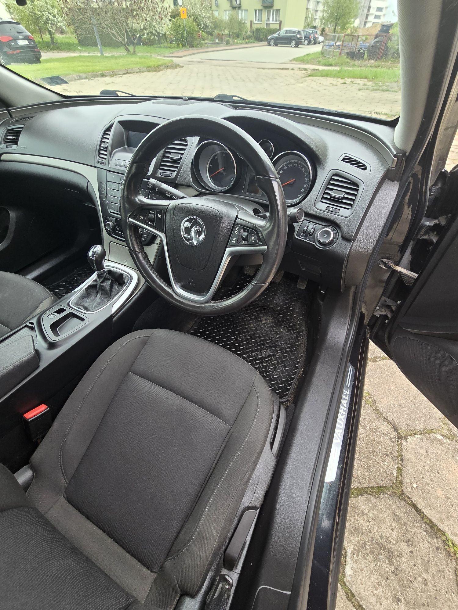 Opel insignia 2.0 cdti zarejestrowany anglik