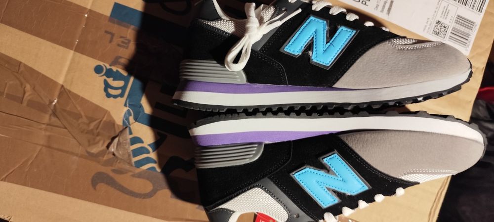 Nowe buty sportowe, damskie 39