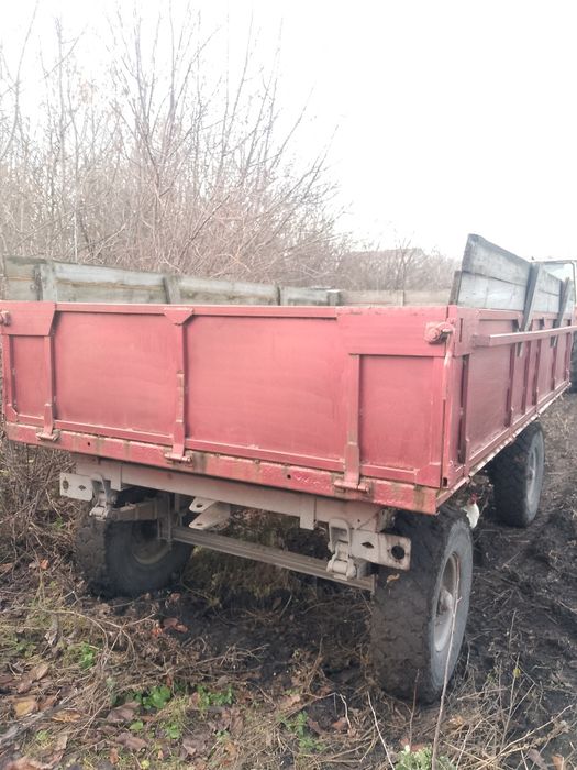 Трактор, причіп, сівалка