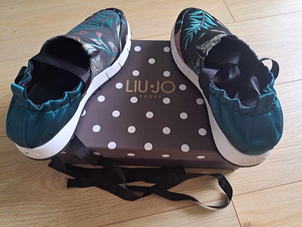 Buty typu mokasyny