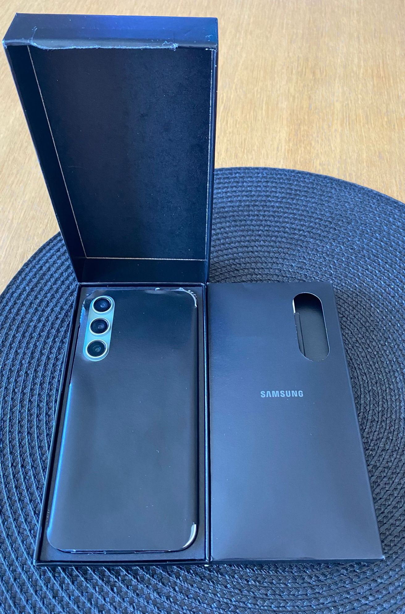 Samsung Galaxy S23 FE. 8GB/128GB
