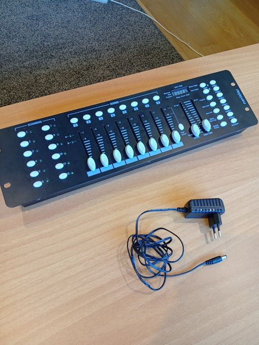 Controladora DMX semi nova 192 canais
