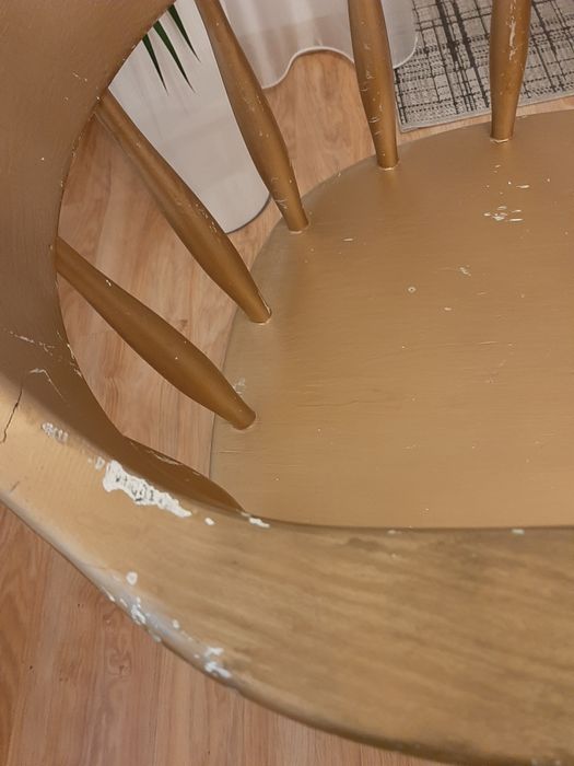 Drewiane stylowe krzeslo