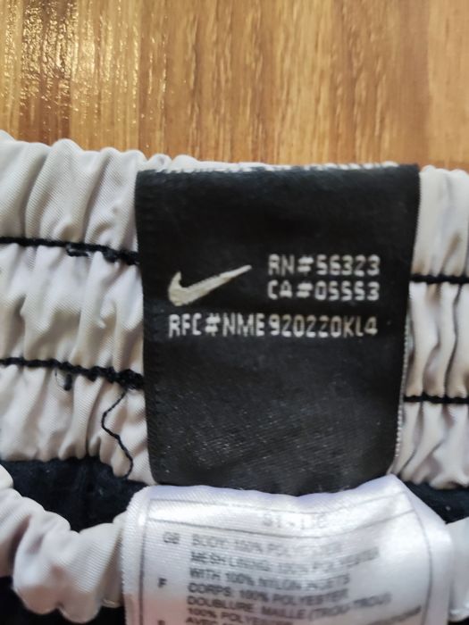 Oryginalne spodnie dresowe Nike rozmiar M nieużywane