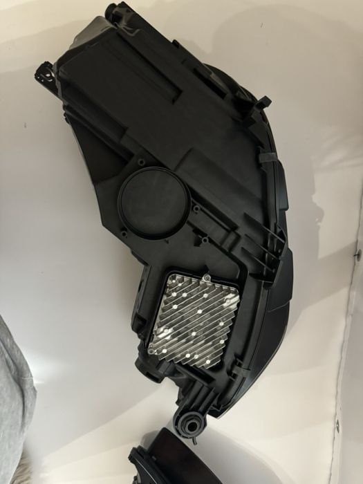 Фари AUDI A4 B9 FULL LED оригінал рест передні ауді а6 б9 права ліва