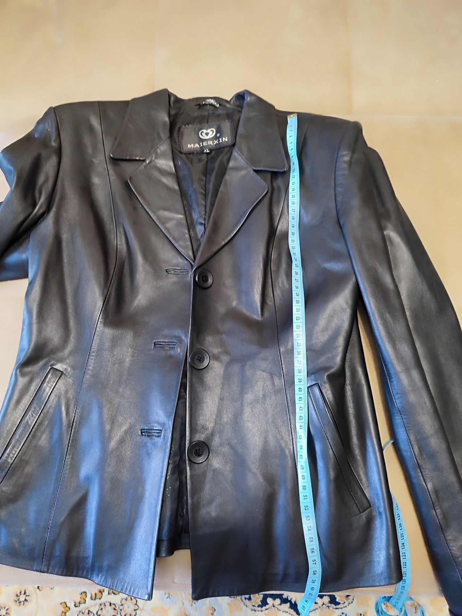 Куртка-піджак шкіряна жіноча чорна