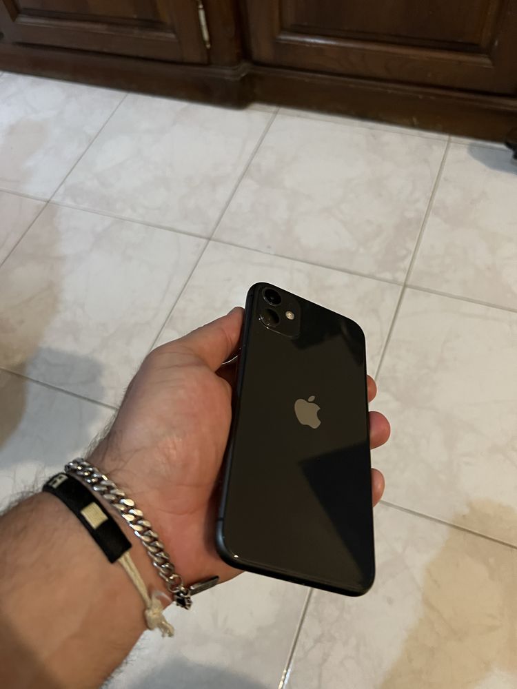 Iphone 11 em muito bom estado. Mostro em maos em viana do castelo