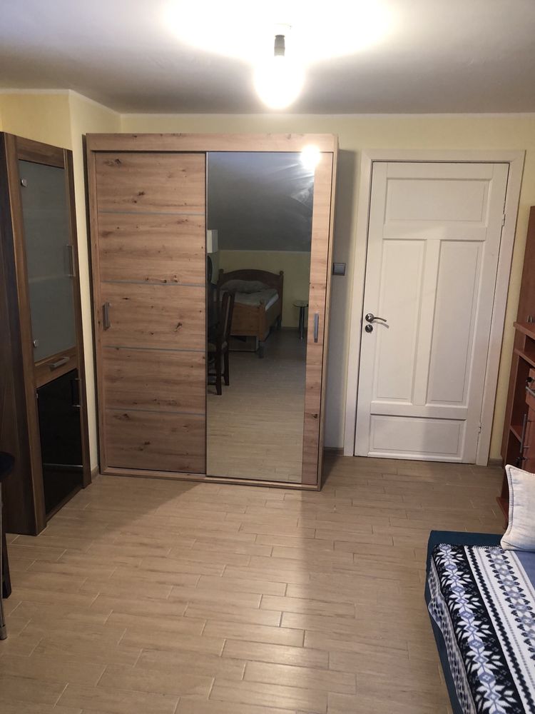 Wynajmę 2 pokoje 21m2 i 12 m2 na Olechowie, media w cenie.