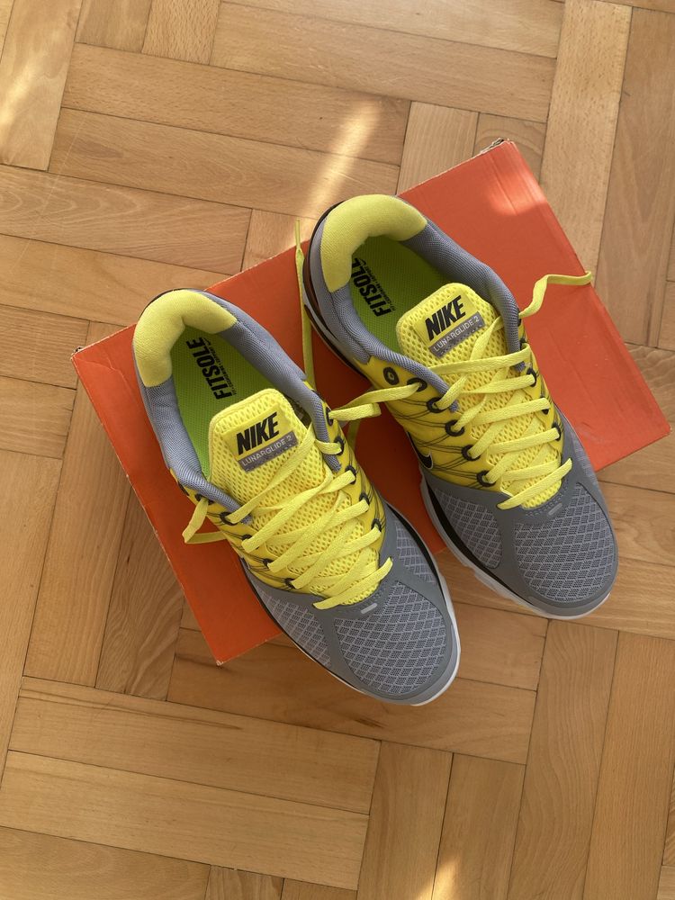 nike lunarglide+ 2 z roku 2010 us9 nowe biegówki