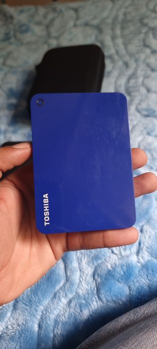 Discos externos TOSHIBA & WD Elements + Bolsa GOODIS