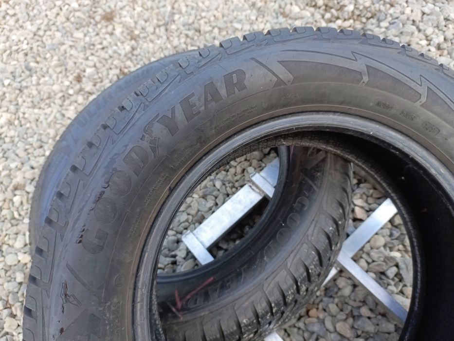 215.60.16 Goodyear 2+2
