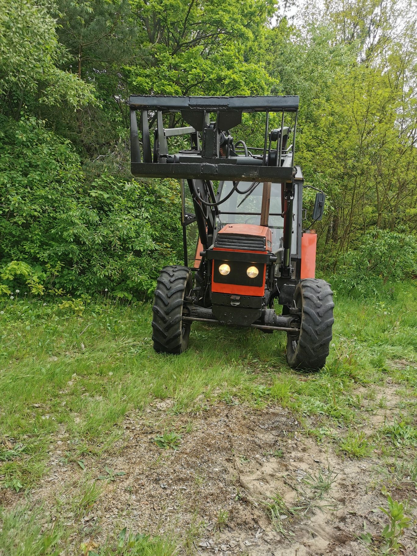 Zetor 8045 z turem