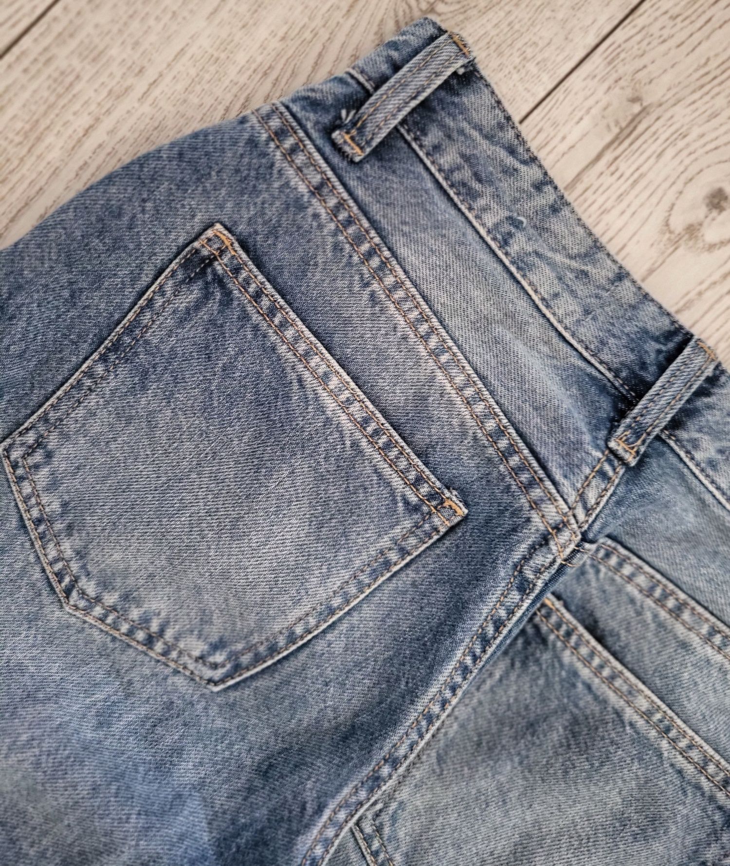 Jeansy BERSHKA wide leg z dziurami rozm.34  Idealne