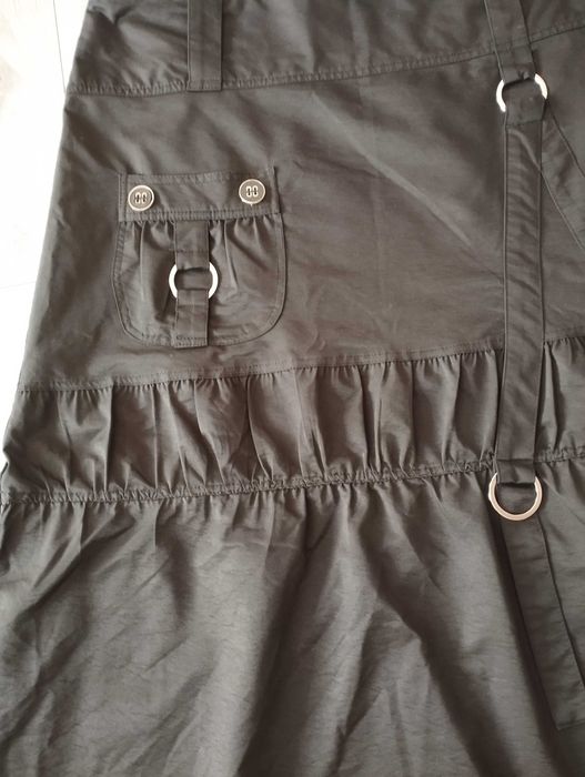 Спідниця  жіноча чорна, на підкладці.