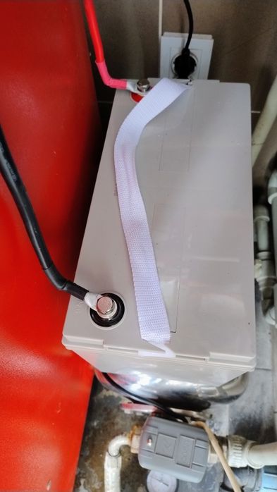 УПС безперебійник VOLT польска 800 плюс