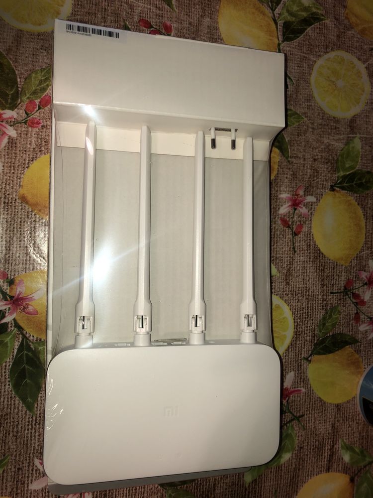 Маршрутизатор Xiaomi Mi WiFi Router 4C (DVB4231GL)