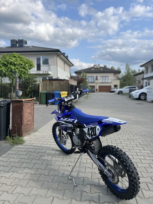 Cross yamaha yz 85 stan w cenie są jeszczę plastiki oleje podstawka