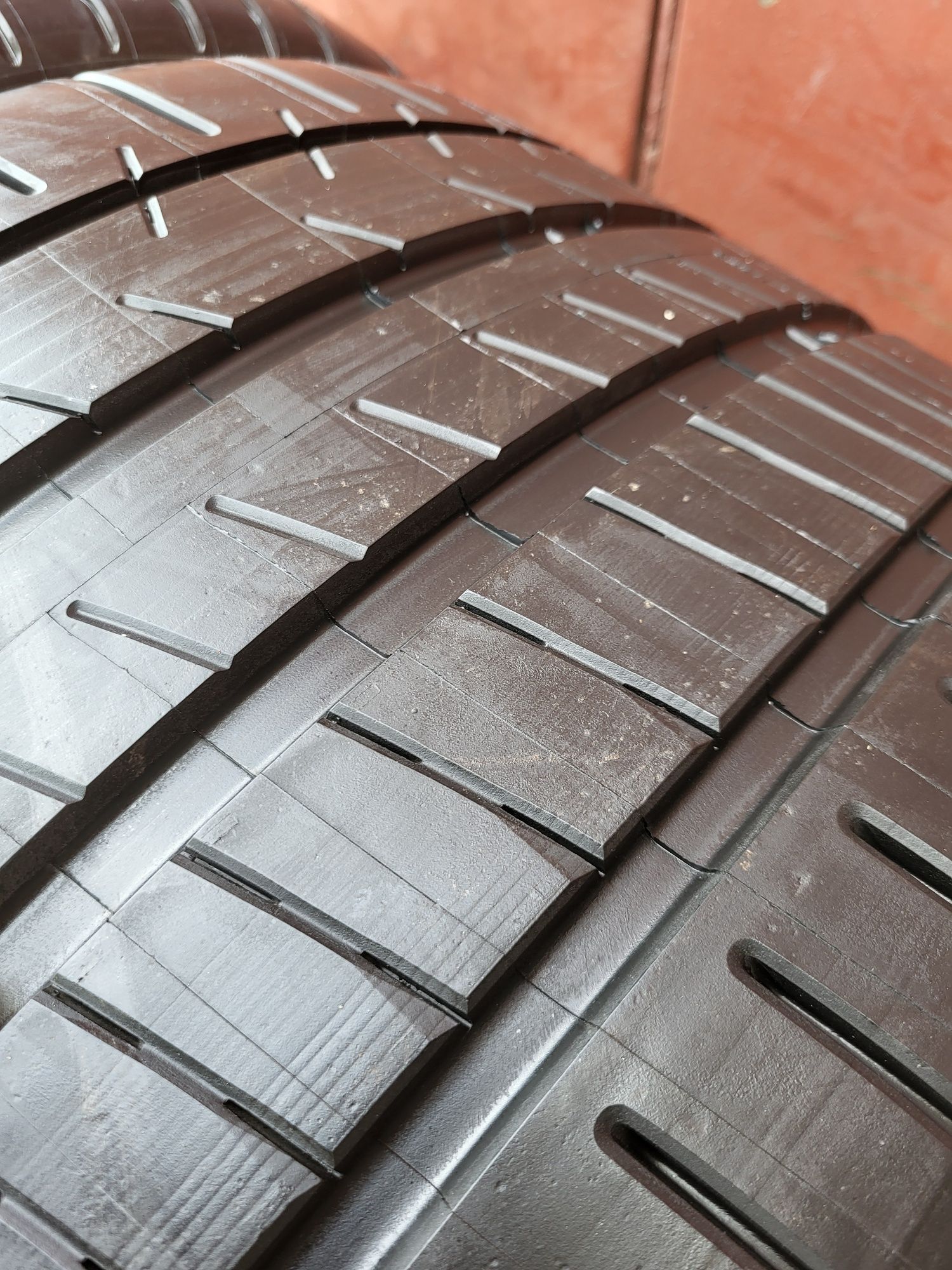 335/30/20 R20 Michelin Pilot Super Sport NO 2шт ціна за 1шт літо шини