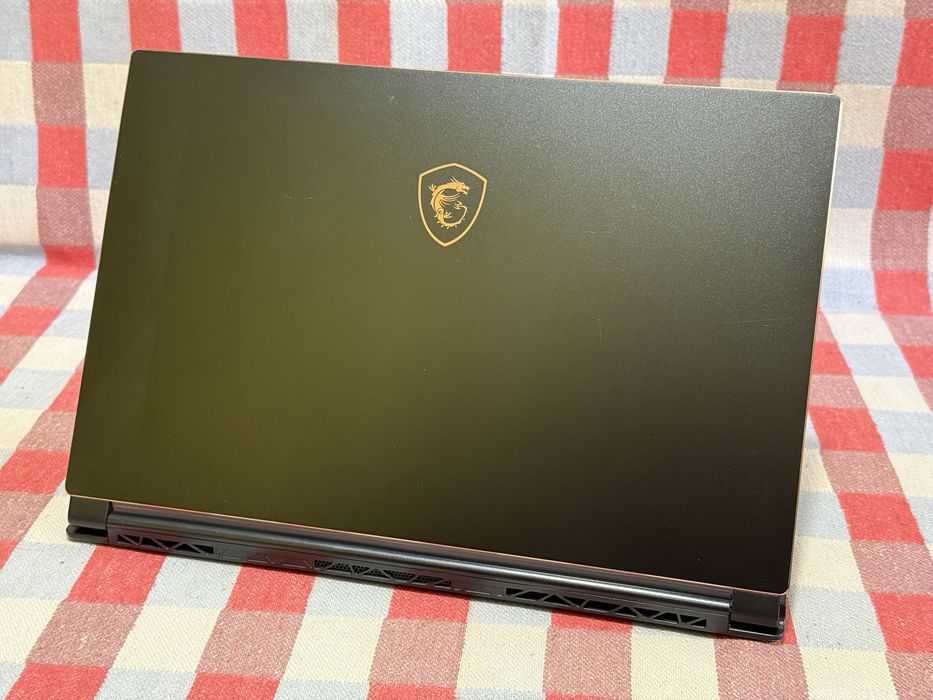 MSI GS65 Stealth 8RF 144Hz/i7-8750H/ 32GB/1TB SSD/GTX 1070 Max-Q 8GB